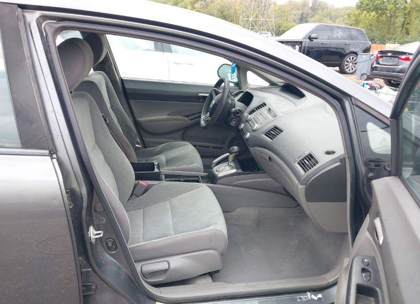 Photo 5 of 2011 Honda Civic LX (VIN 19XFA1F52BE007560)