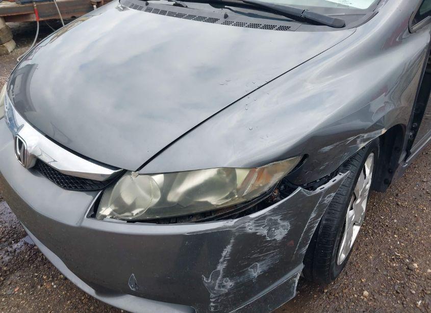 Photo 6 of 2011 Honda Civic LX (VIN 19XFA1F52BE007560)