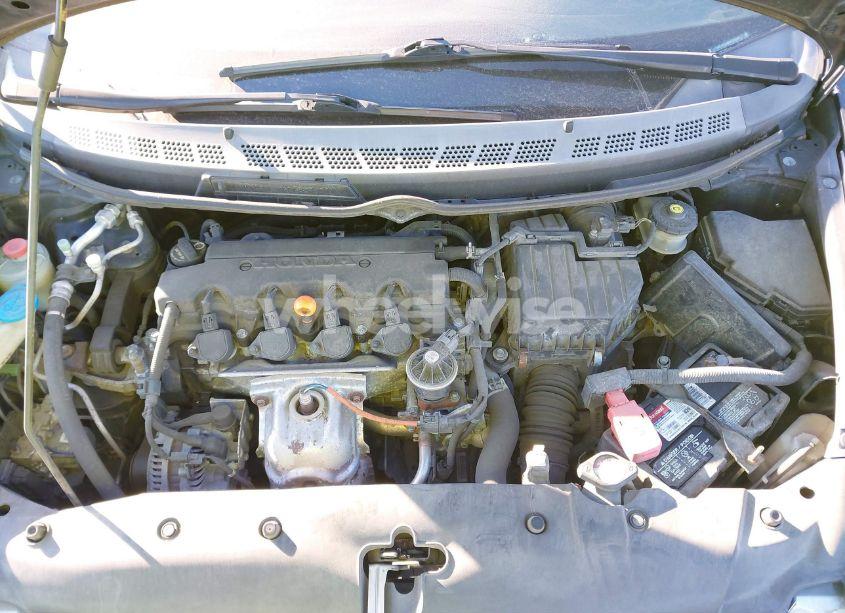 Photo 10 of 2011 Honda Civic LX (VIN 19XFA1F52BE010586)