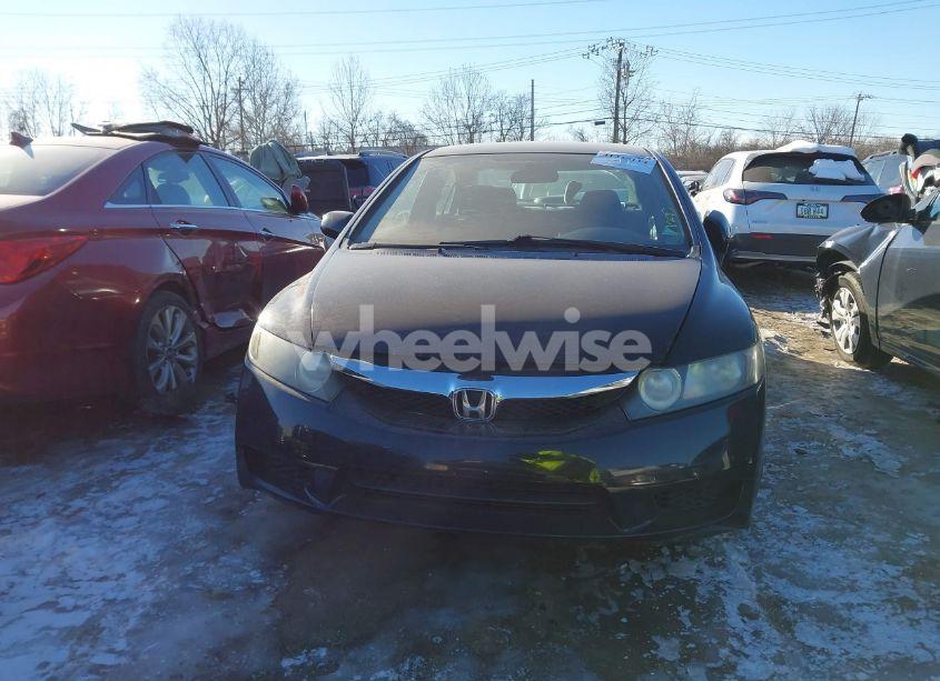 Photo 13 of 2011 Honda Civic LX (VIN 19XFA1F52BE010586)
