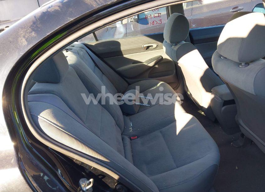 Photo 8 of 2011 Honda Civic LX (VIN 19XFA1F52BE010586)