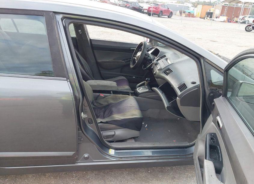 Photo 5 of 2011 Honda Civic LX (VIN 19XFA1F52BE017666)