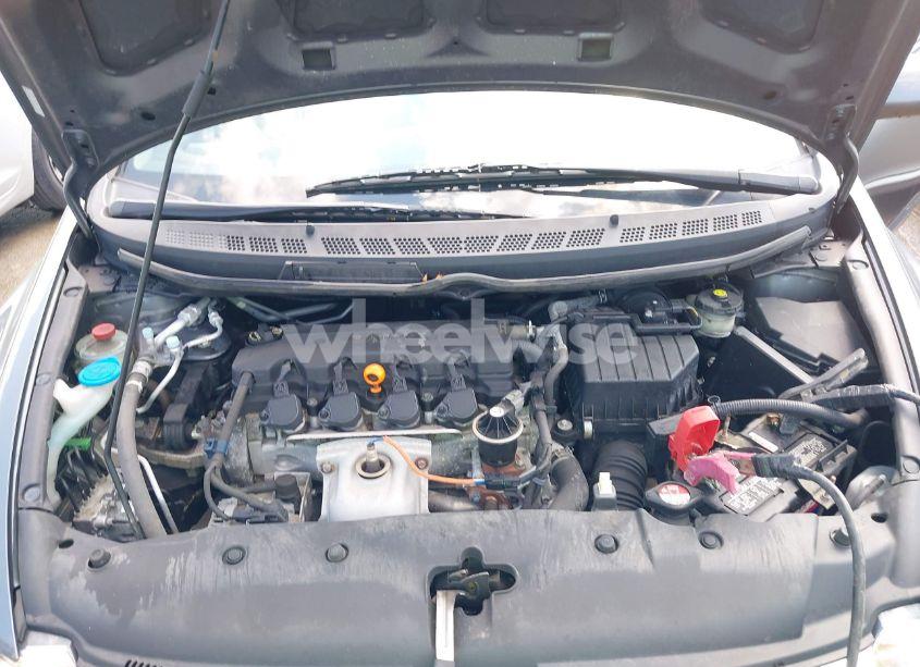 Photo 10 of 2011 Honda Civic LX (VIN 19XFA1F52BE025928)