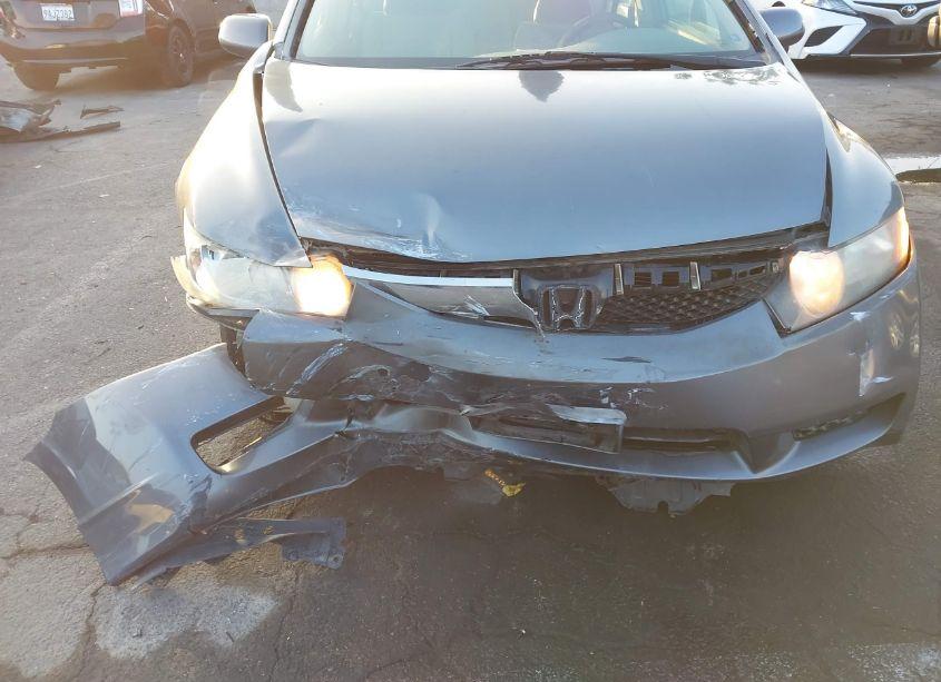 Photo 6 of 2011 Honda Civic LX (VIN 19XFA1F52BE049825)