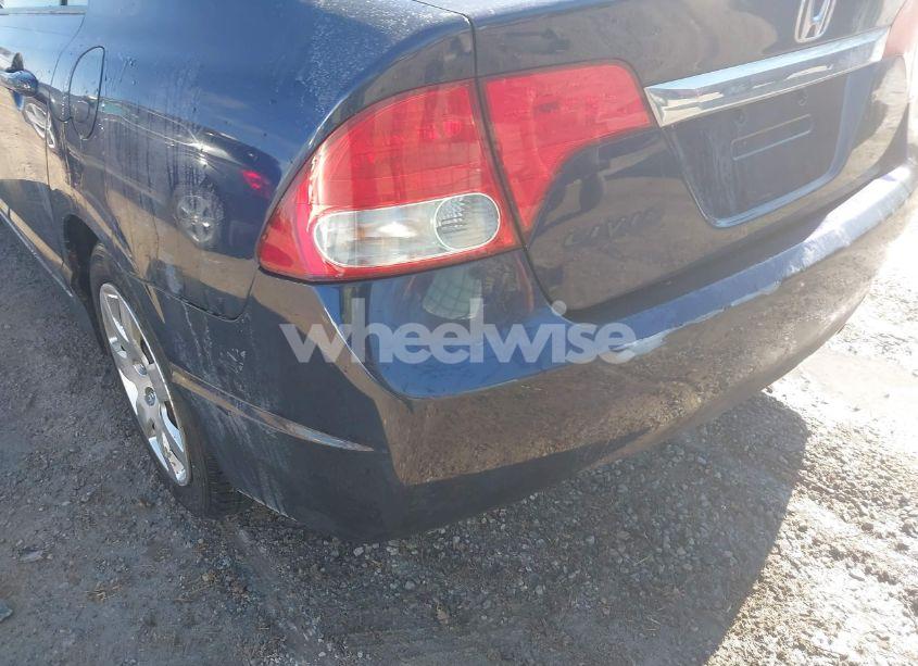 Photo 15 of 2010 Honda Civic LX (VIN 19XFA1F53AE008330)