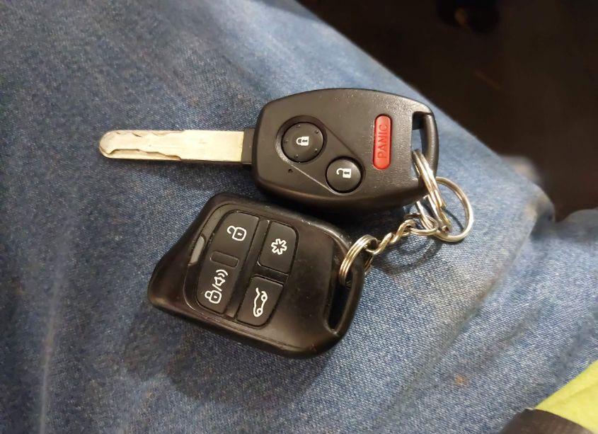 Photo 11 of 2010 Honda Civic LX (VIN 19XFA1F53AE028982)