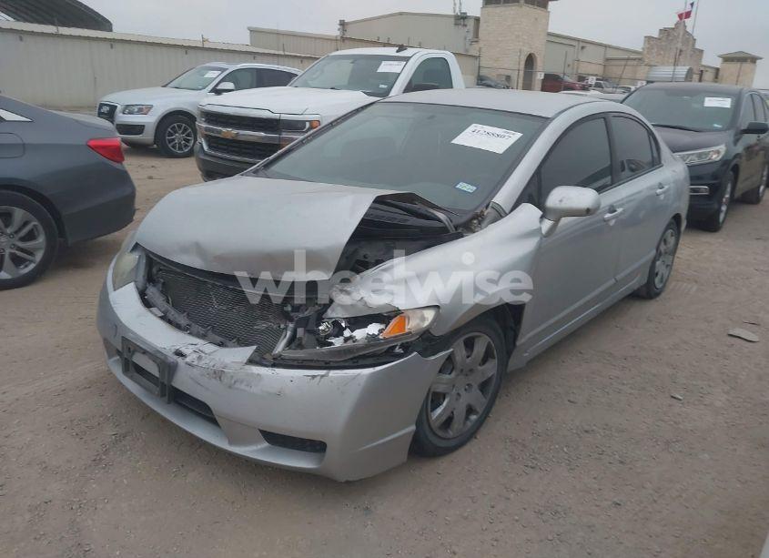 Photo 2 of 2010 Honda Civic LX (VIN 19XFA1F53AE057916)