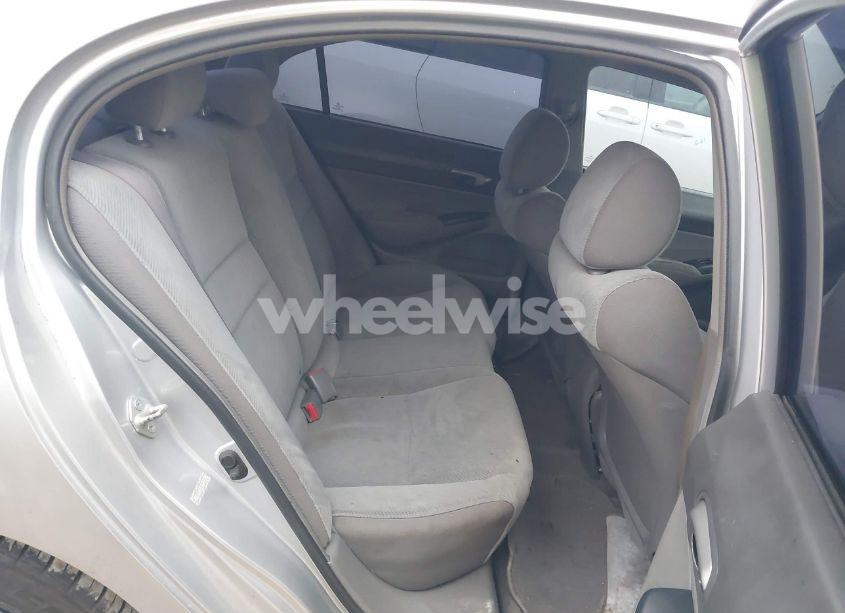 Photo 8 of 2010 Honda Civic LX (VIN 19XFA1F53AE057916)