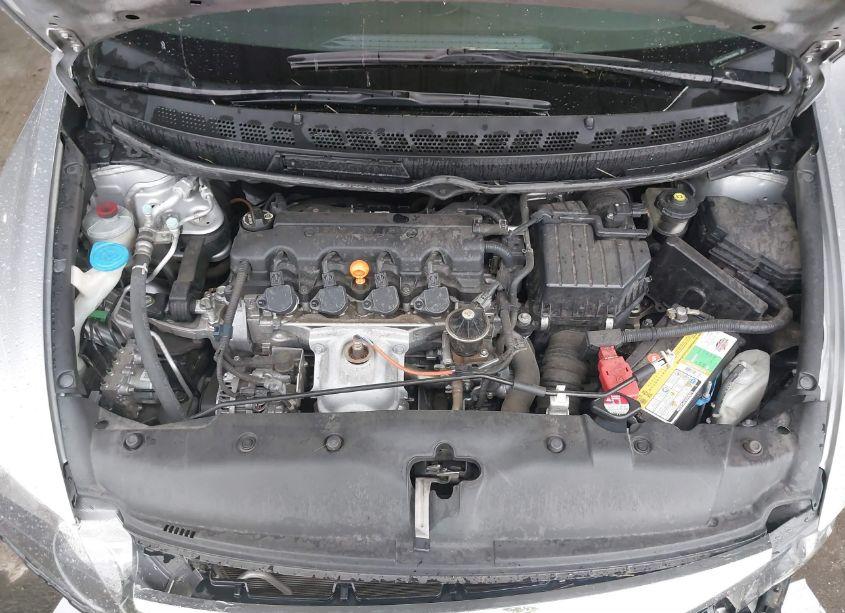 Photo 10 of 2010 Honda Civic LX (VIN 19XFA1F53AE058953)