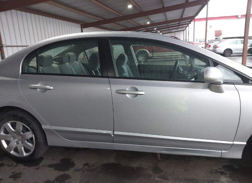 Photo 14 of 2010 Honda Civic LX (VIN 19XFA1F53AE058953)