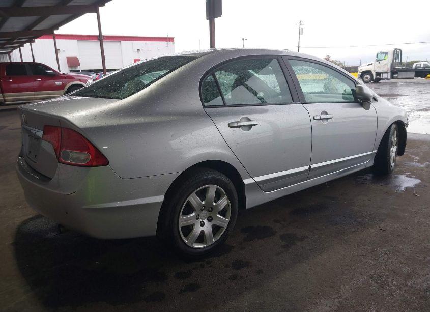 Photo 4 of 2010 Honda Civic LX (VIN 19XFA1F53AE058953)