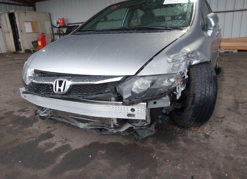 Photo 6 of 2010 Honda Civic LX (VIN 19XFA1F53AE058953)