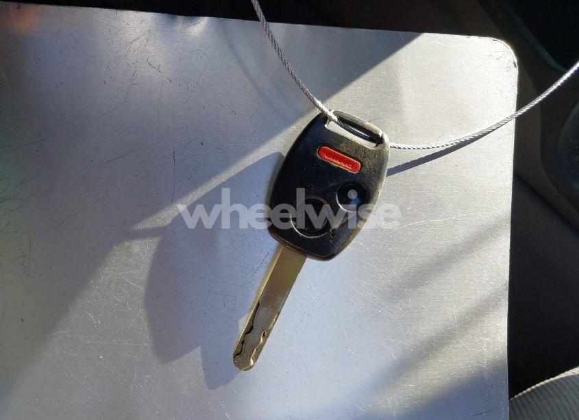 Photo 11 of 2010 Honda Civic LX (VIN 19XFA1F53AE086252)