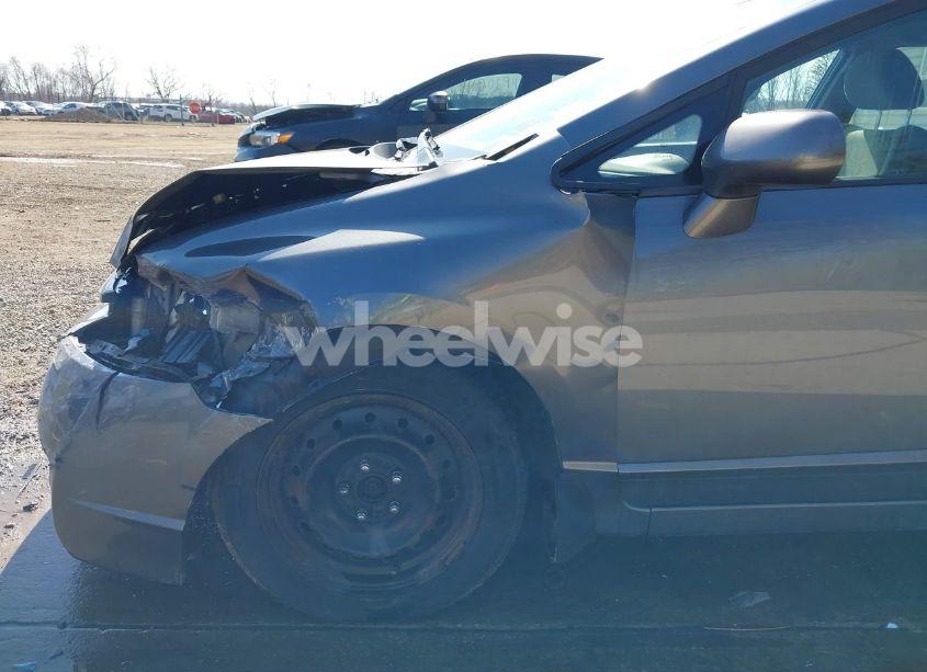 Photo 18 of 2010 Honda Civic LX (VIN 19XFA1F53AE086252)