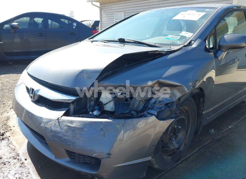 Photo 6 of 2010 Honda Civic LX (VIN 19XFA1F53AE086252)