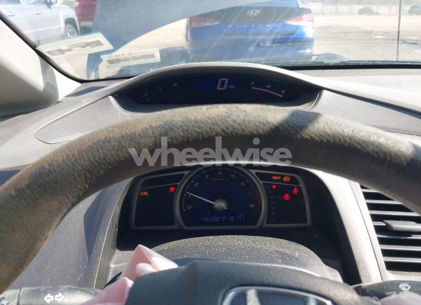 Photo 7 of 2010 Honda Civic LX (VIN 19XFA1F53AE086252)