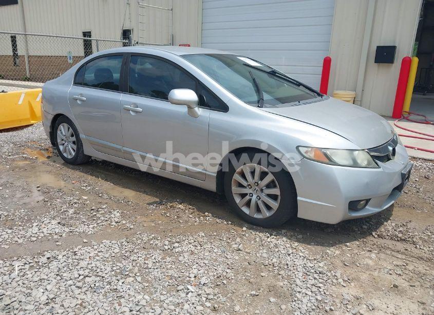 2011 Honda Civic LX (VIN 19XFA1F53BE016588) main photo