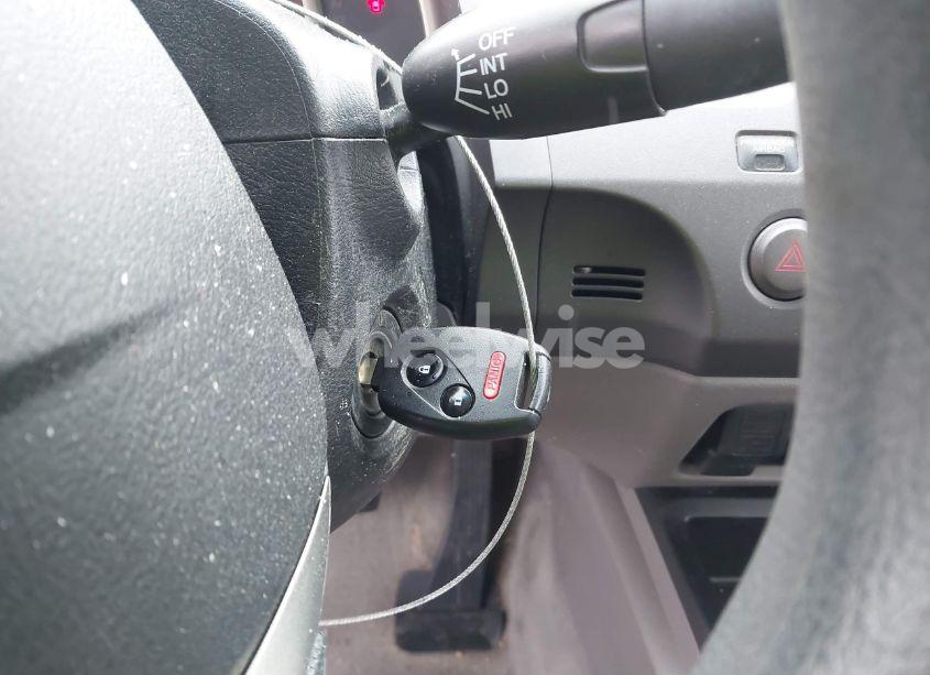 Photo 11 of 2011 Honda Civic LX (VIN 19XFA1F53BE017160)