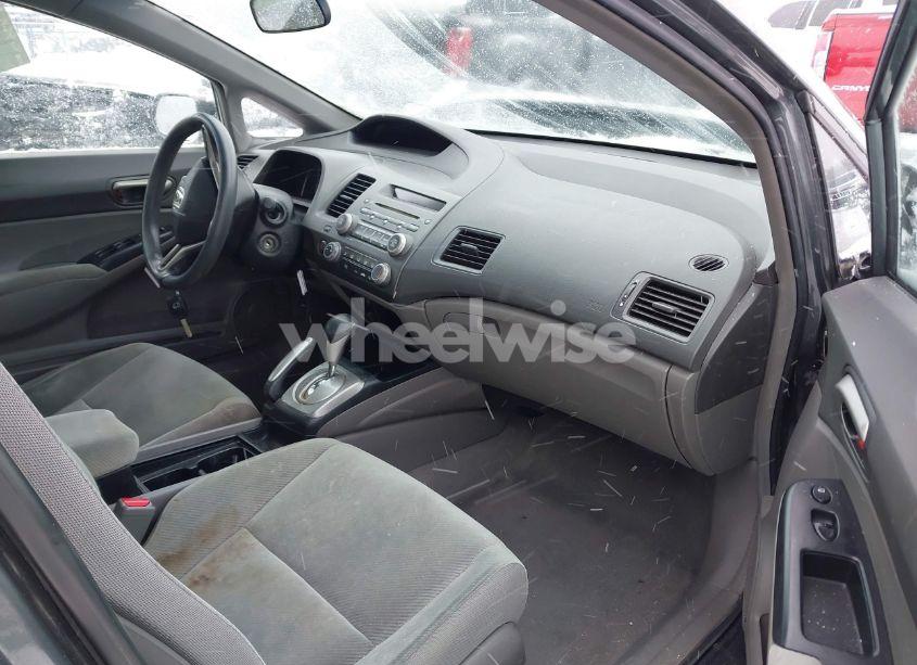 Photo 5 of 2011 Honda Civic LX (VIN 19XFA1F53BE017160)