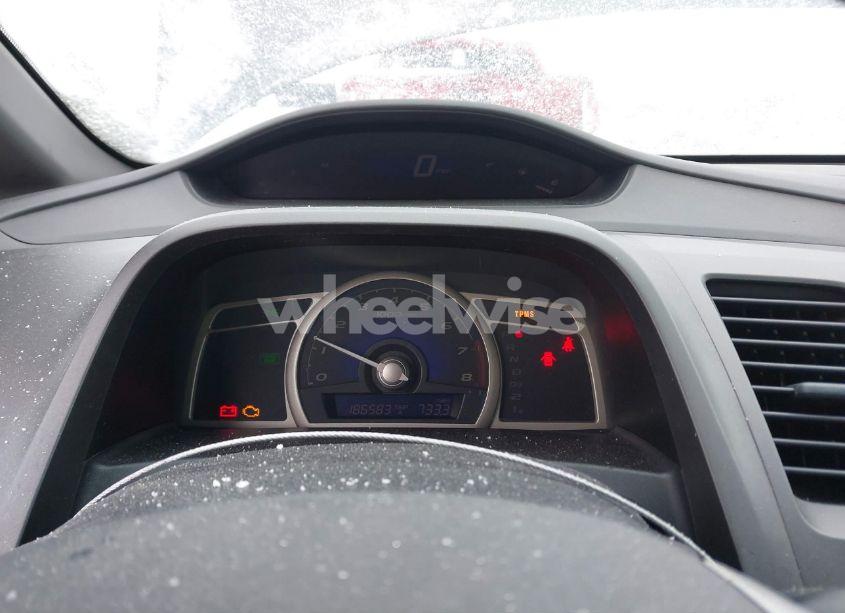 Photo 7 of 2011 Honda Civic LX (VIN 19XFA1F53BE017160)