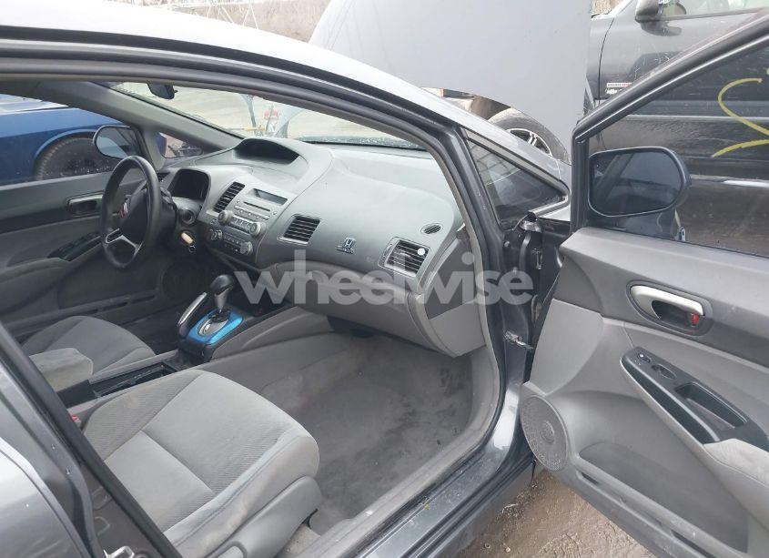 Photo 5 of 2011 Honda Civic LX (VIN 19XFA1F53BE018907)