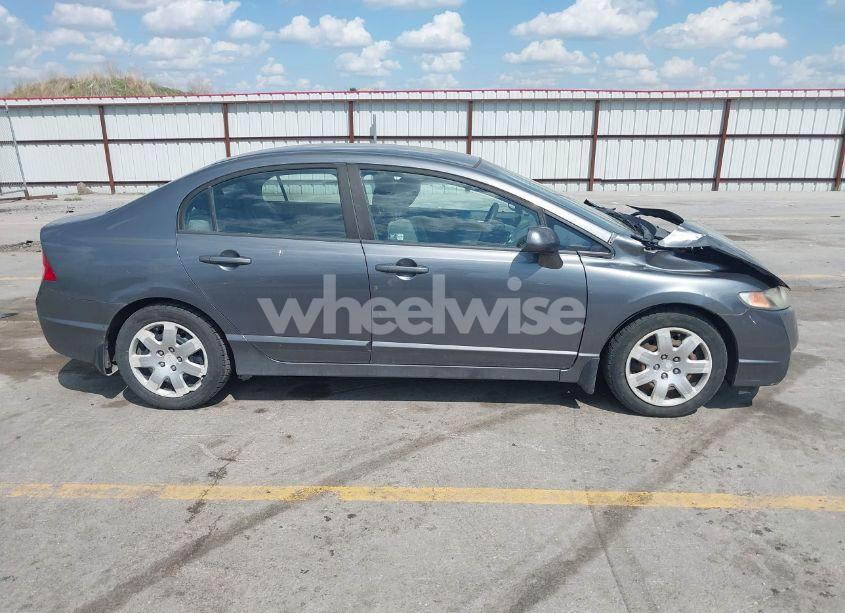 Photo 13 of 2011 Honda Civic LX (VIN 19XFA1F53BE049798)