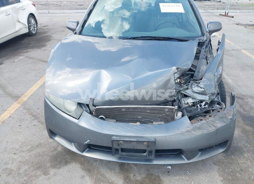 Photo 6 of 2011 Honda Civic LX (VIN 19XFA1F53BE049798)