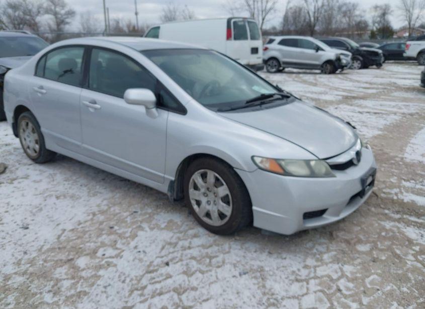 2010 Honda Civic LX (VIN 19XFA1F54AE002942) main photo