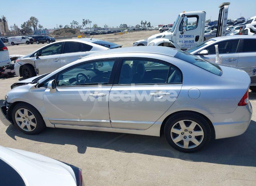 Photo 14 of 2010 Honda Civic LX (VIN 19XFA1F54AE031082)