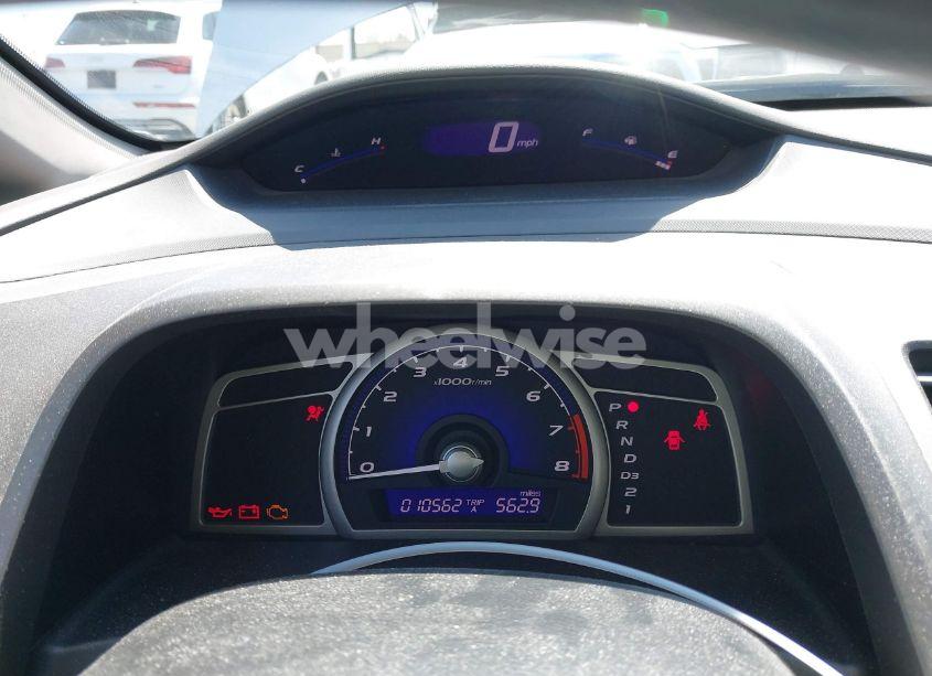 Photo 7 of 2010 Honda Civic LX (VIN 19XFA1F54AE031082)