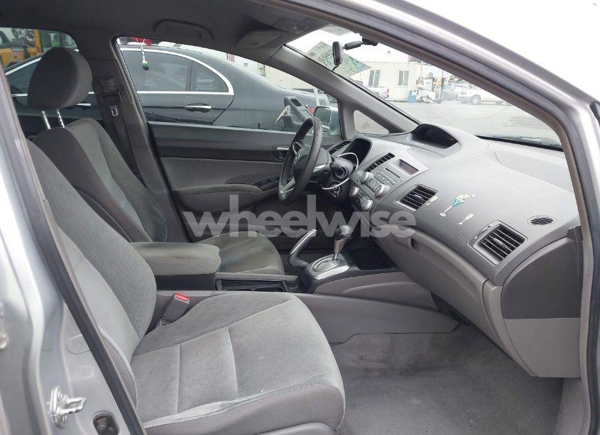 Photo 5 of 2010 Honda Civic LX (VIN 19XFA1F54AE048495)