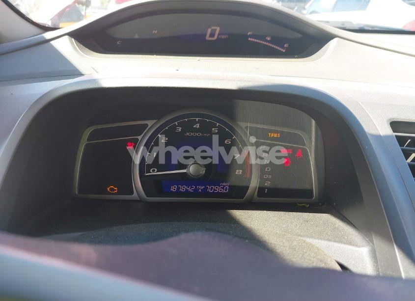 Photo 7 of 2010 Honda Civic LX (VIN 19XFA1F54AE057116)