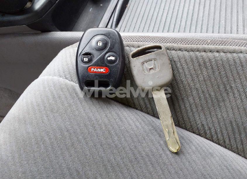 Photo 11 of 2010 Honda Civic LX (VIN 19XFA1F54AE066656)