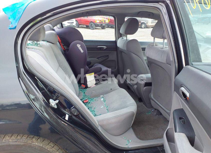 Photo 8 of 2010 Honda Civic LX (VIN 19XFA1F54AE066656)