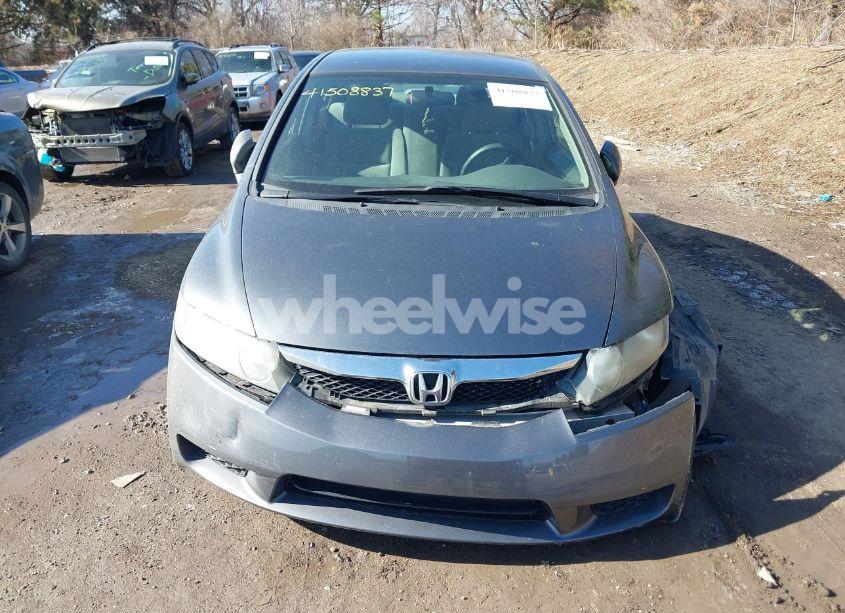 Photo 12 of 2010 Honda Civic LX (VIN 19XFA1F54AE085255)
