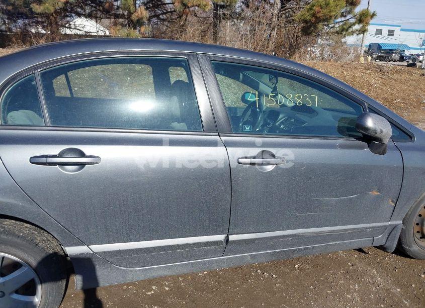 Photo 13 of 2010 Honda Civic LX (VIN 19XFA1F54AE085255)