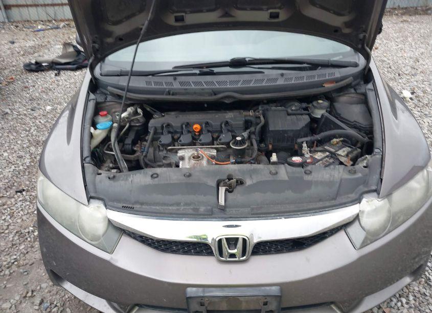 Photo 10 of 2011 Honda Civic LX (VIN 19XFA1F54BE009682)