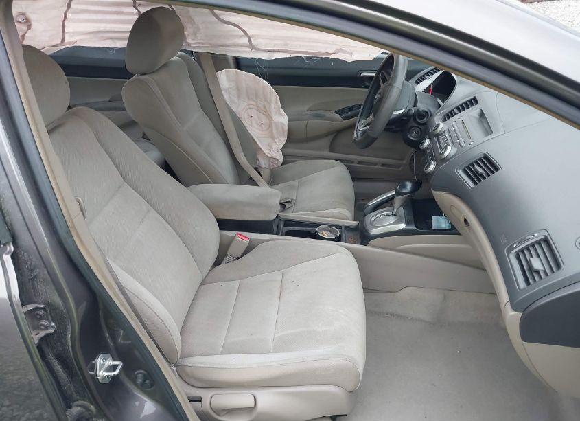 Photo 5 of 2011 Honda Civic LX (VIN 19XFA1F54BE009682)