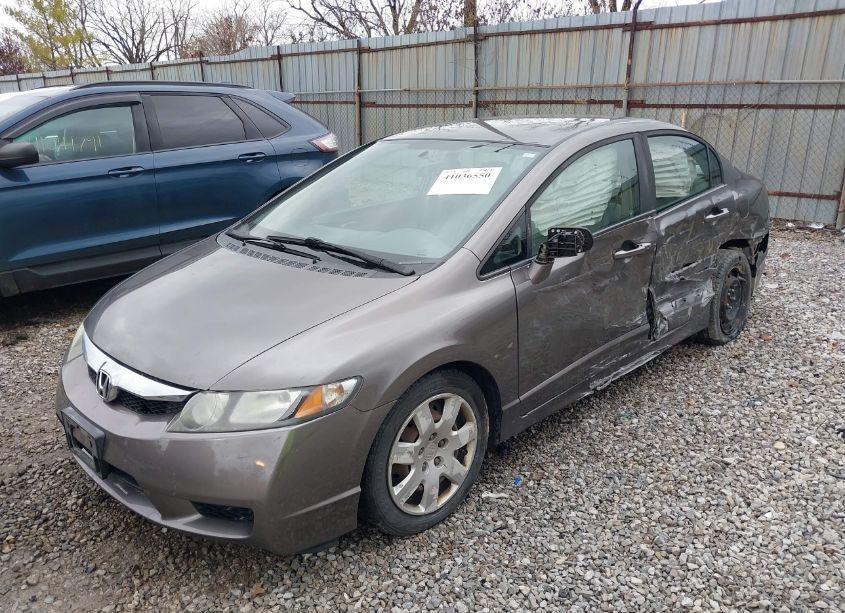 Photo 6 of 2011 Honda Civic LX (VIN 19XFA1F54BE009682)