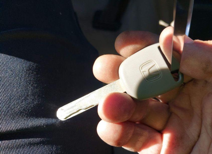 Photo 11 of 2011 Honda Civic LX (VIN 19XFA1F54BE021539)