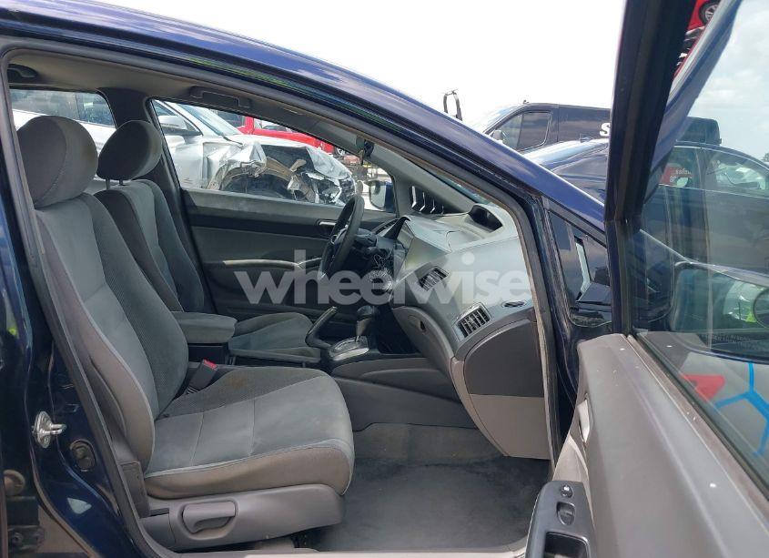 Photo 5 of 2010 Honda Civic LX (VIN 19XFA1F55AE056282)