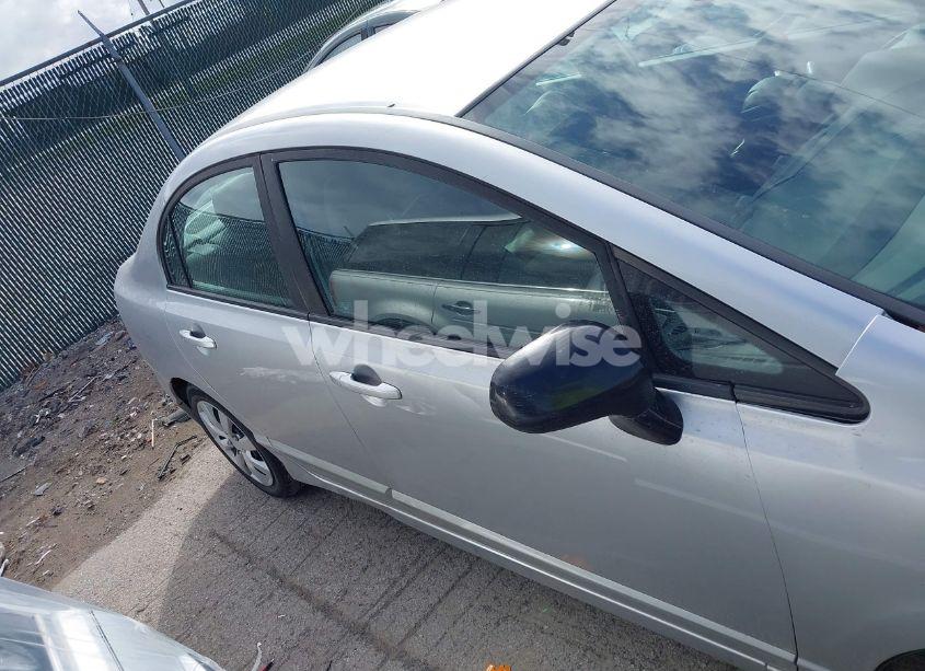 Photo 13 of 2011 Honda Civic LX (VIN 19XFA1F55BE010467)