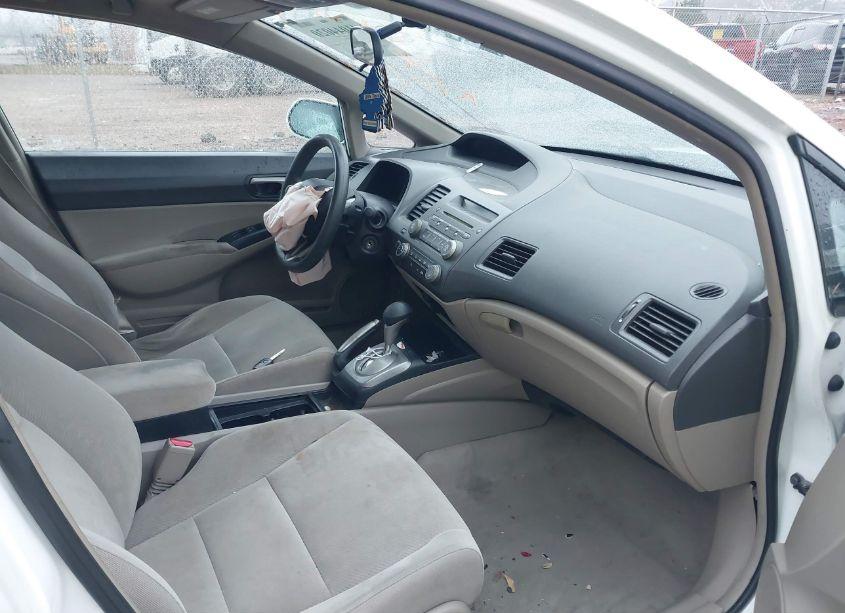 Photo 5 of 2011 Honda Civic LX (VIN 19XFA1F55BE017631)