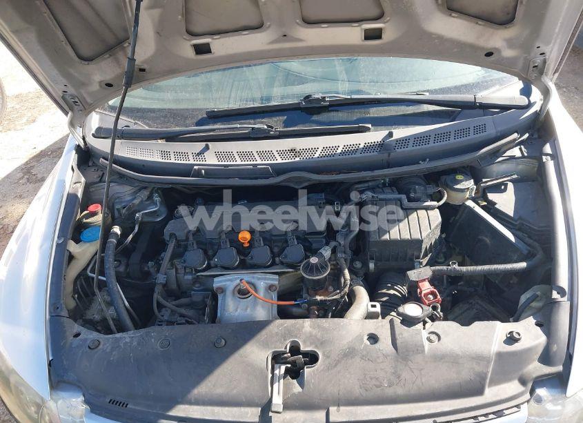 Photo 10 of 2011 Honda Civic LX (VIN 19XFA1F55BE026068)