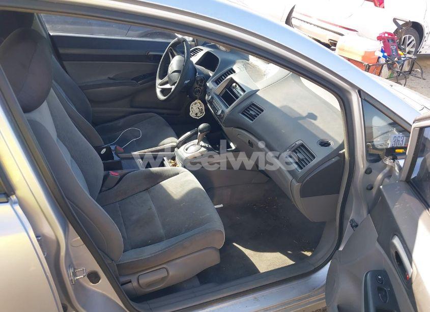 Photo 5 of 2011 Honda Civic LX (VIN 19XFA1F55BE026068)