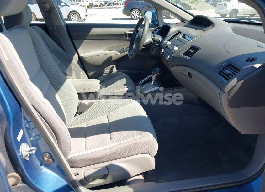 Photo 5 of 2011 Honda Civic LX (VIN 19XFA1F55BE028841)