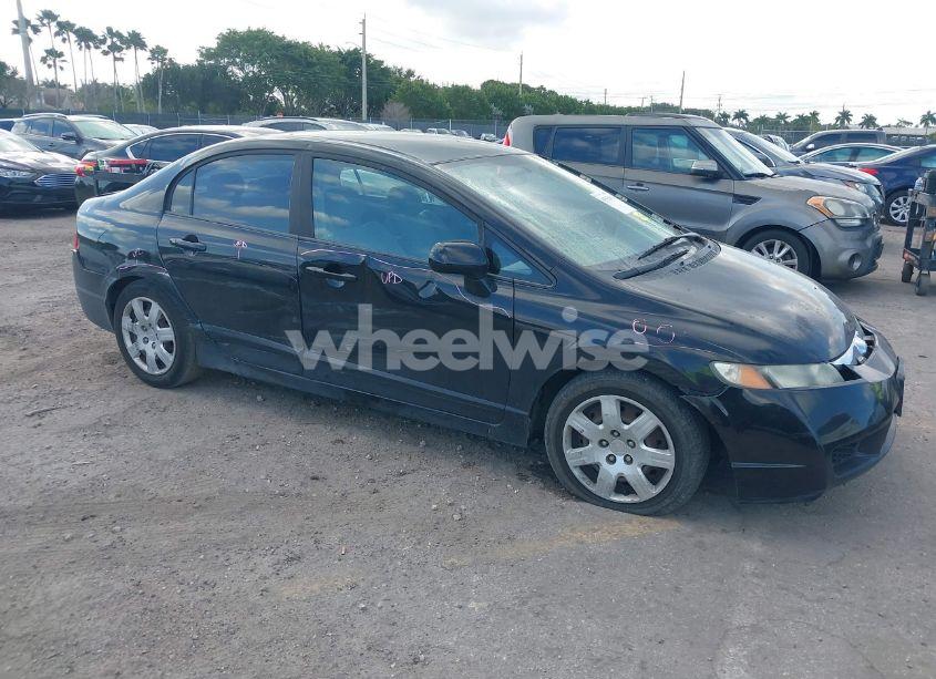 2010 Honda Civic LX (VIN 19XFA1F56AE075519) main photo