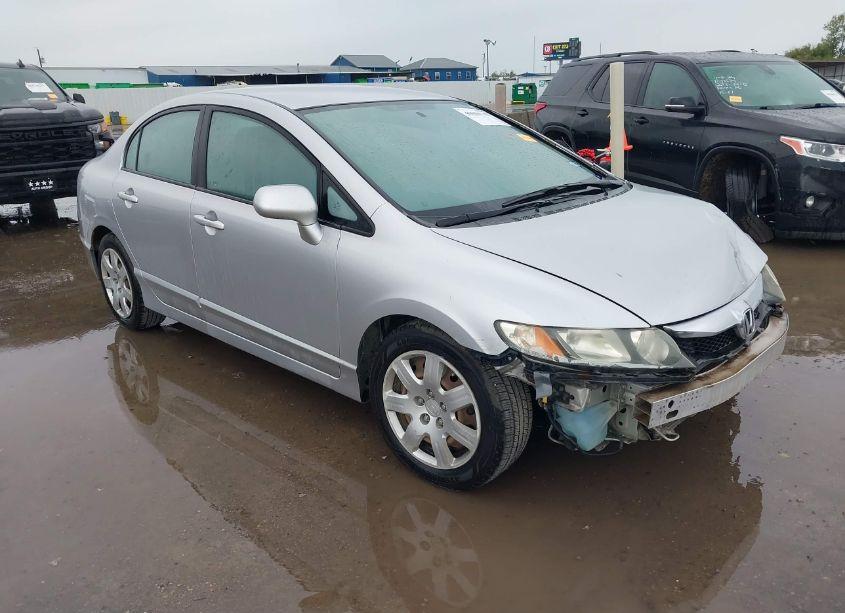2010 Honda Civic LX (VIN 19XFA1F56AE075908) main photo