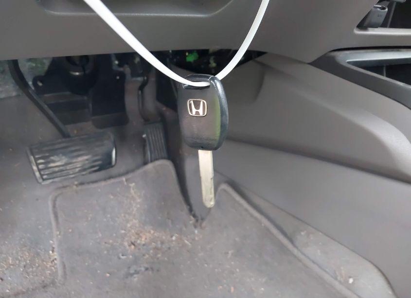 Photo 11 of 2010 Honda Civic LX (VIN 19XFA1F56AE075908)