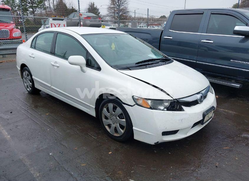 2010 Honda Civic LX (VIN 19XFA1F56AE086472) main photo